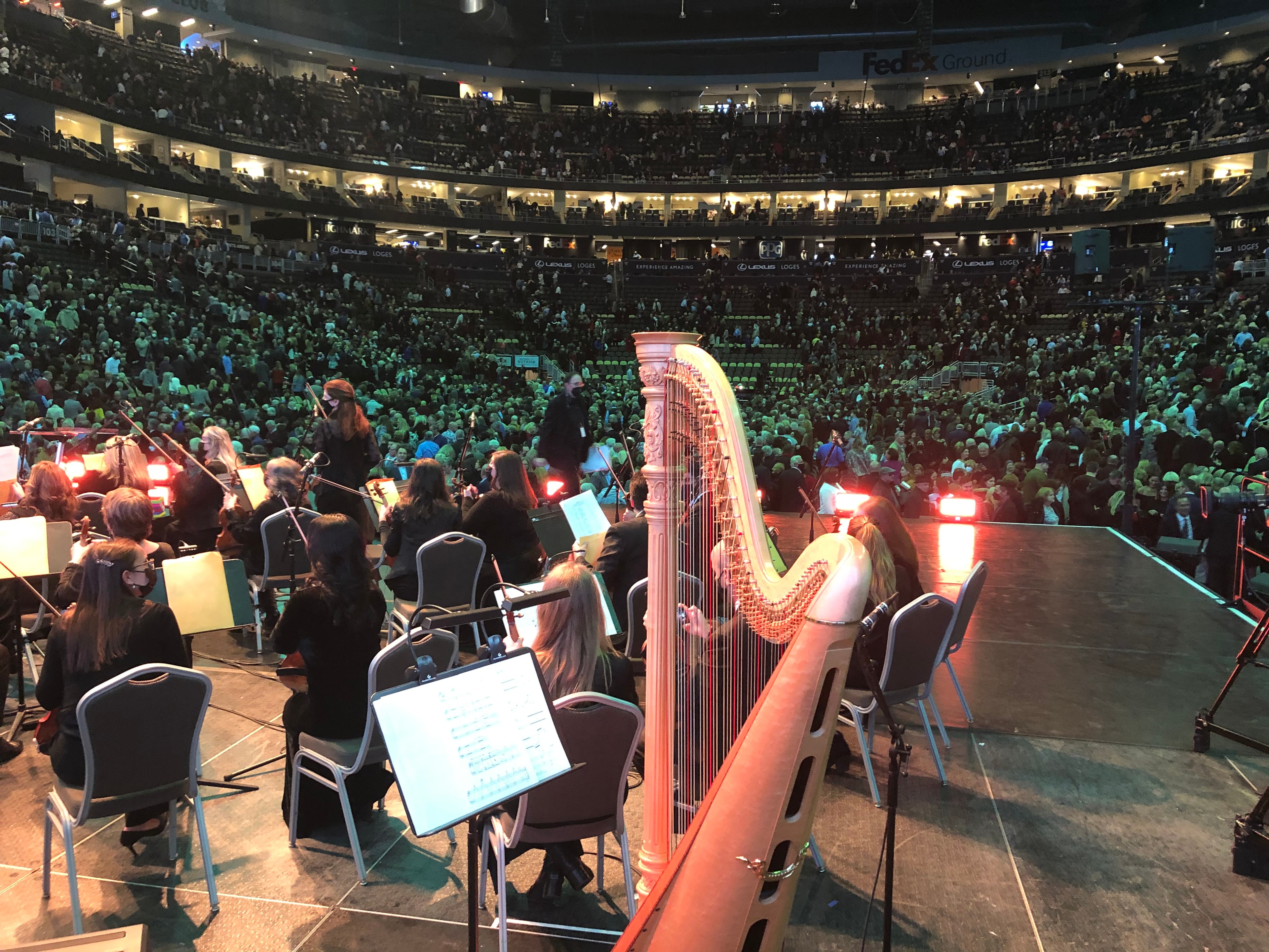 Symphony orchestra performance